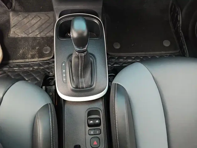 Roewe Clever — Фото автомобиля 13