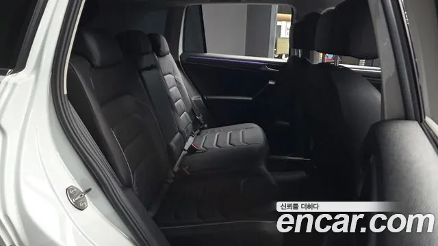 Volkswagen Tiguan — Фото автомобиля 18