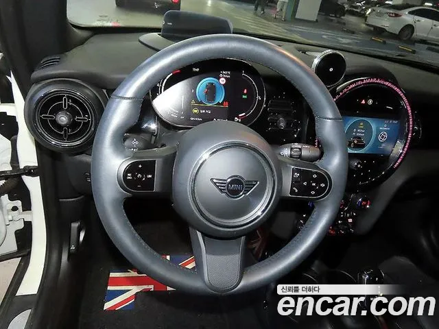 MINI Cooper Convertible — Фото автомобиля 11