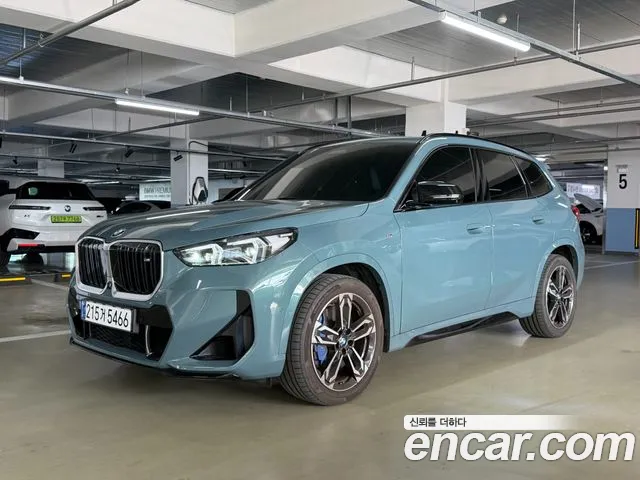 Фотография автомобиля — BMW X1 U11