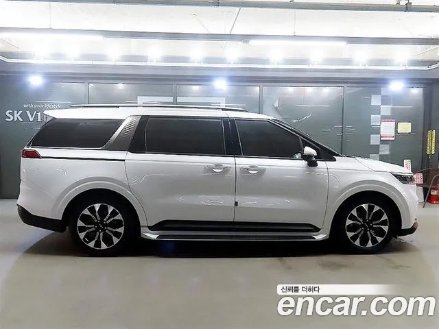 Kia Carnival 4th Gen — Фото автомобиля 3