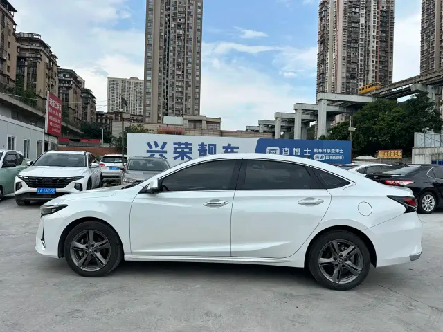 Changan Raeton Plus — Фото автомобиля 4