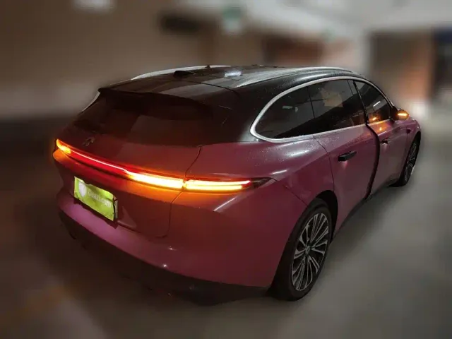 Nio ET5 Touring — Фото автомобиля 4