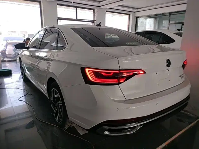 Volkswagen Sagitar — Фото автомобиля 4