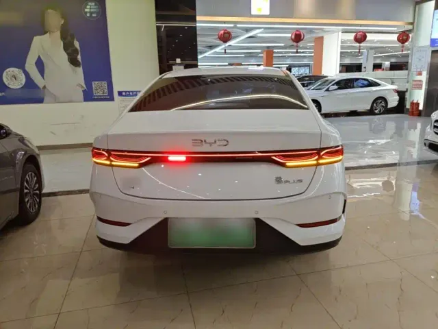 BYD Qin PLUS — Фото автомобиля 5