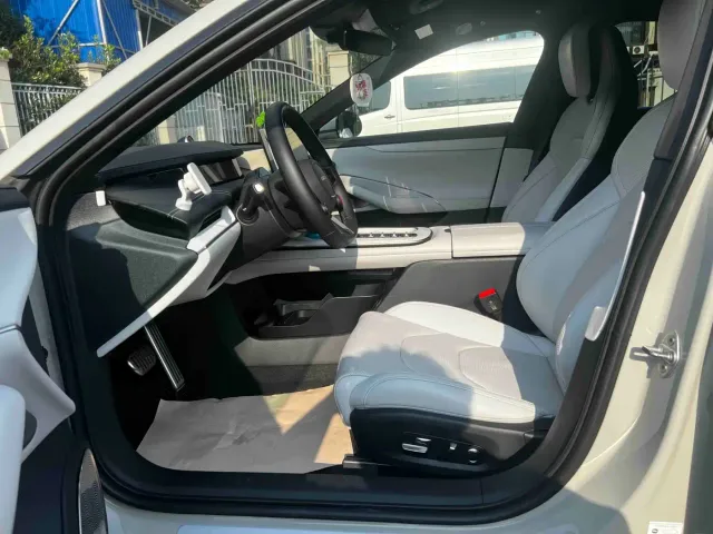 Xiaomi SU7 — Фото автомобиля 4