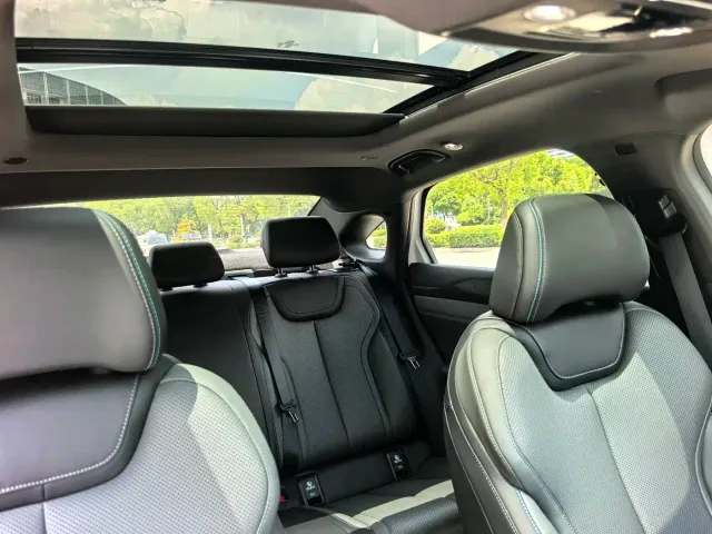 BYD Qin L — Фото автомобиля 9