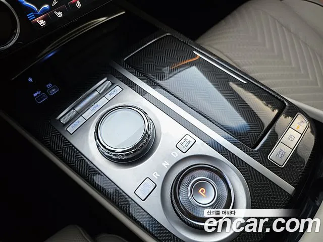 Genesis G80 Бензин 2.5 турбо AWD — Фото автомобиля 9