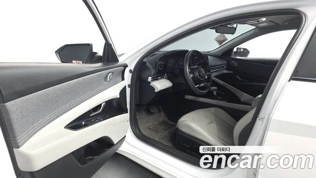 Hyundai AVANTE Avante (CN7) — Фото автомобиля 10