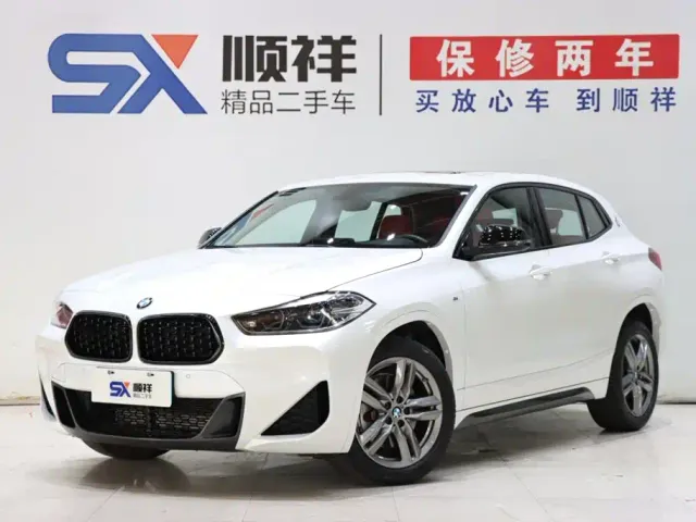 Фотография автомобиля — BMW X2