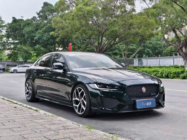 Jaguar XEL — Фото автомобиля 3