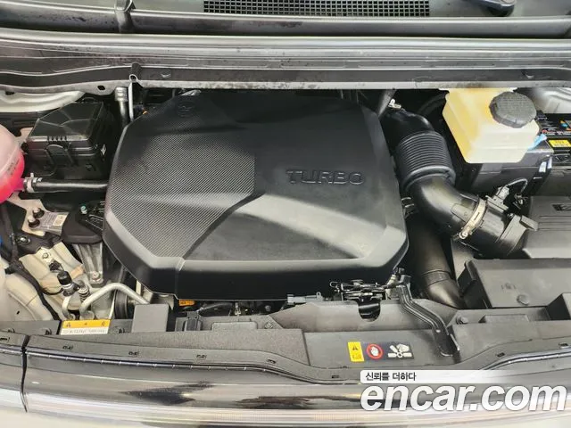 Hyundai Staria Staria 4WD Lounge 9 мест — Фото автомобиля 6