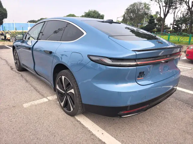Nio ET7 — Фото автомобиля 8