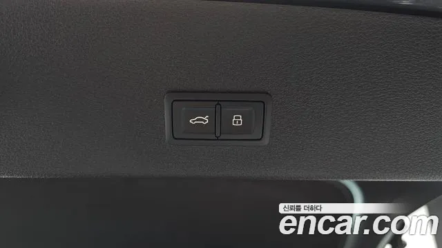Audi e-tron — Фото автомобиля 29
