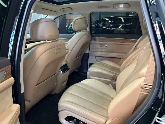 Aito M7 — Фото автомобиля 14