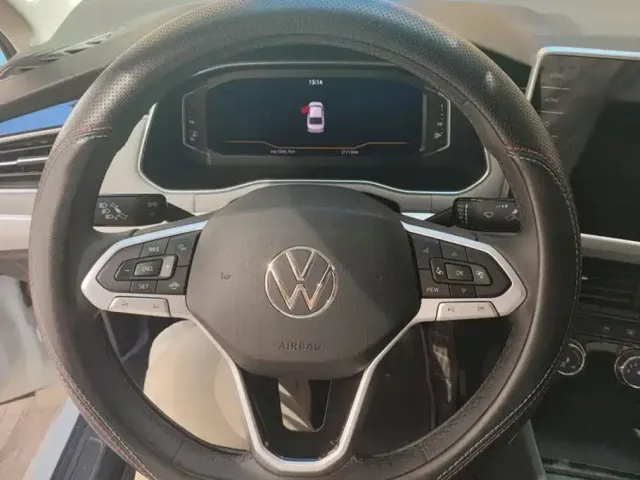 Volkswagen Bora — Фото автомобиля 15