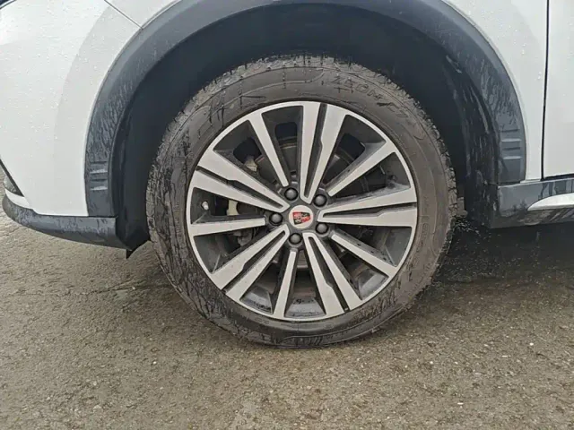 Roewe RX5 — Фото автомобиля 24