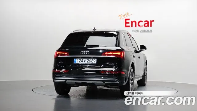 Audi Q5 45 TFSI quattro — Фото автомобиля 4