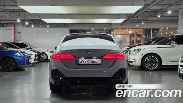 BMW 5-Series 5 серия (G60) 530i xDrive M Sport — Фото автомобиля 3