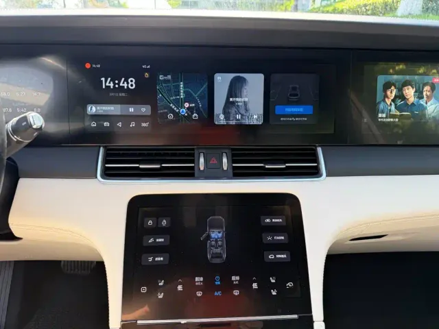 Li Auto ONE — Фото автомобиля 10
