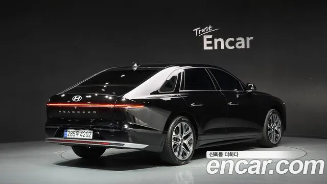 Hyundai Grandeur GN7 — Фото автомобиля 2