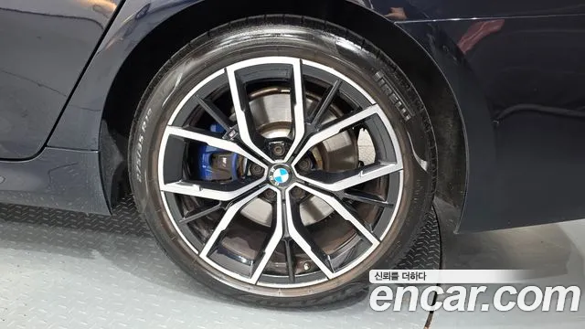 BMW 5 Series G30 — Фото автомобиля 6