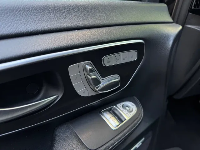 Mercedes-Benz V-Class — Фото автомобиля 14