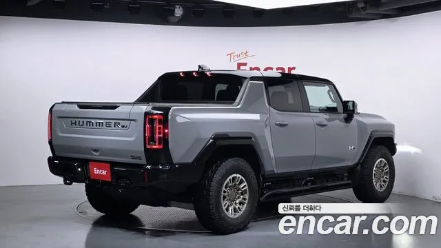 GMC Hummer EV — Фото автомобиля 2