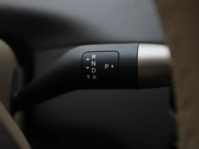Li Auto Li i8 2025 Standard Edition — Фото автомобиля 16