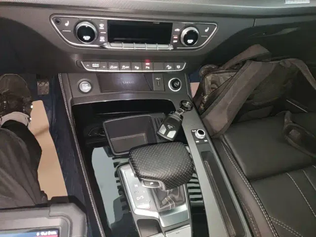Audi Q5L — Фото автомобиля 13