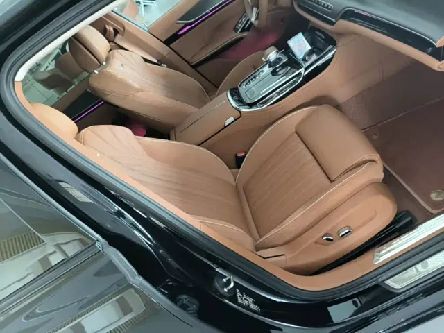 Hongqi H9 — Фото автомобиля 24