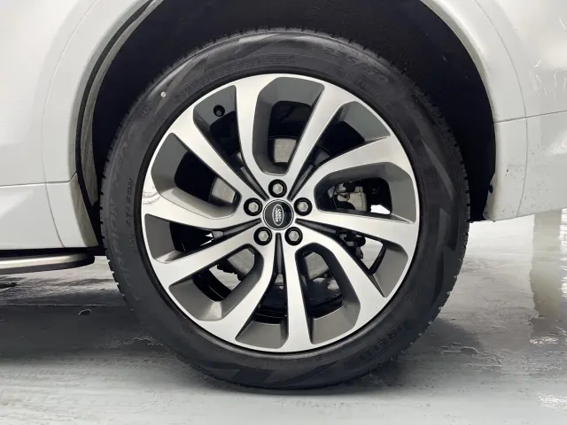 Land Rover Discovery Sport — Фото автомобиля 14