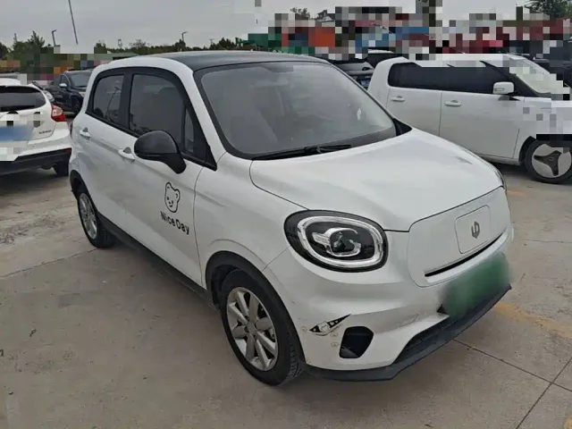Leapmotor T03 — Фото автомобиля 3