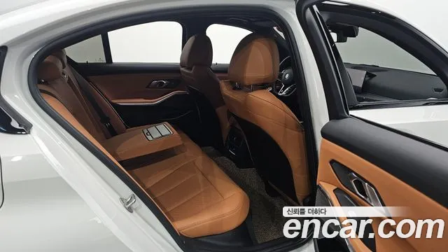 BMW 3-Series 3 серия (G20) 320i M Sport — Фото автомобиля 25