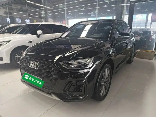 Фотография автомобиля — Audi Q5L