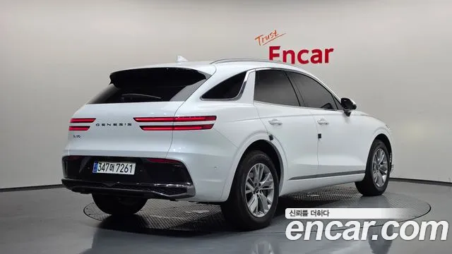 Genesis GV70 2.5T Бензин 2WD — Фото автомобиля 2