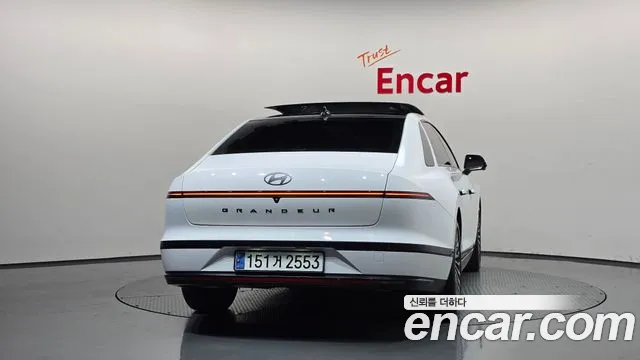 Hyundai Grandeur GN7 — Фото автомобиля 4