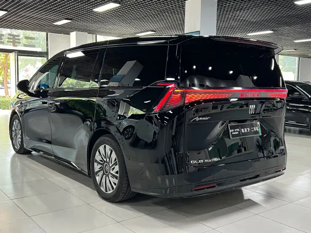 Buick Zhijing Shijia — Фото автомобиля 4
