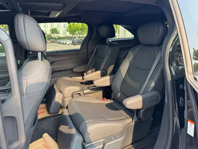 Toyota Granvia — Фото автомобиля 8