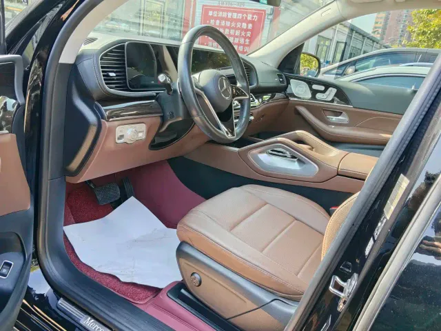 Mercedes-Benz GLE-Class — Фото автомобиля 2