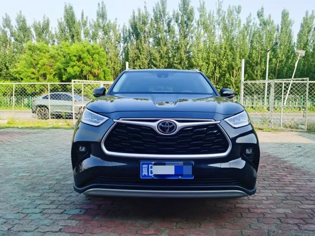 Toyota Highlander — Фото автомобиля 3