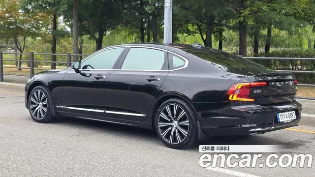 Volvo S90 — Фото автомобиля 20