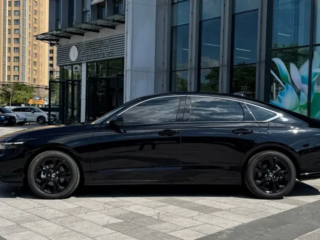 Honda Accord — Фото автомобиля 4