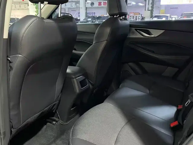 Changan CS35 Plus — Фото автомобиля 5
