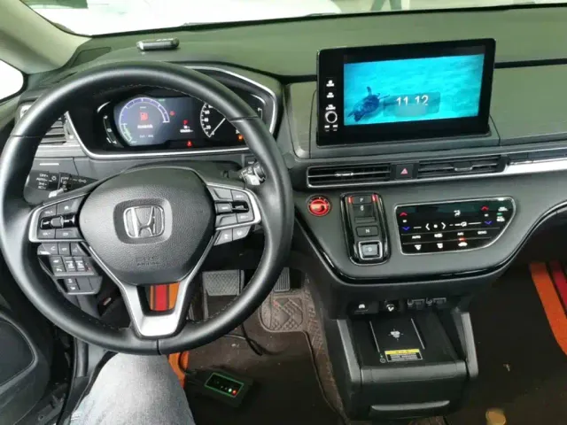 Honda Elysion — Фото автомобиля 9