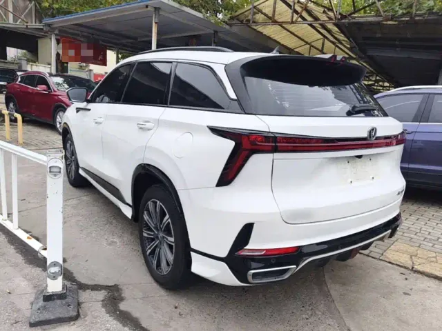 Changan CS75 Plus — Фото автомобиля 4