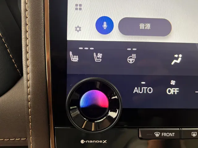 Toyota Alphard — Фото автомобиля 24