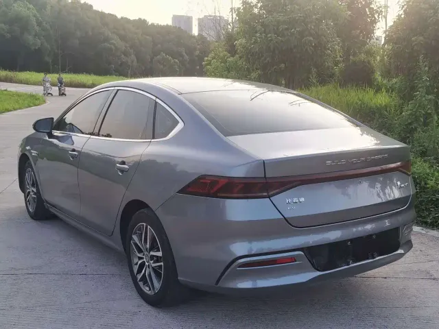 BYD Qin PLUS — Фото автомобиля 5
