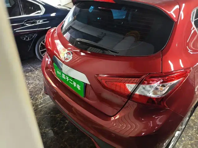 Nissan Tiida — Фото автомобиля 5