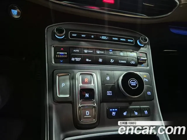 Hyundai Santafe — Фото автомобиля 17